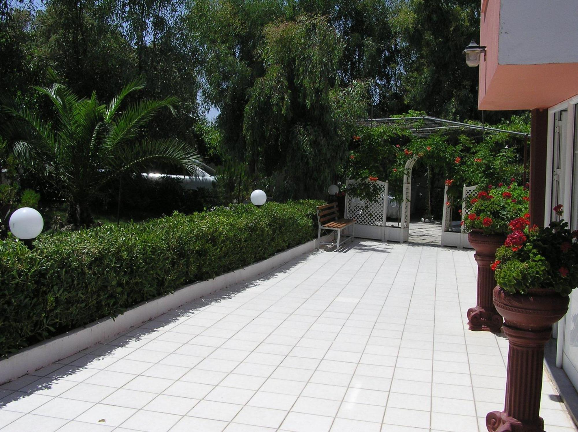 Aparthotel Knossos Pánormos Esterno foto