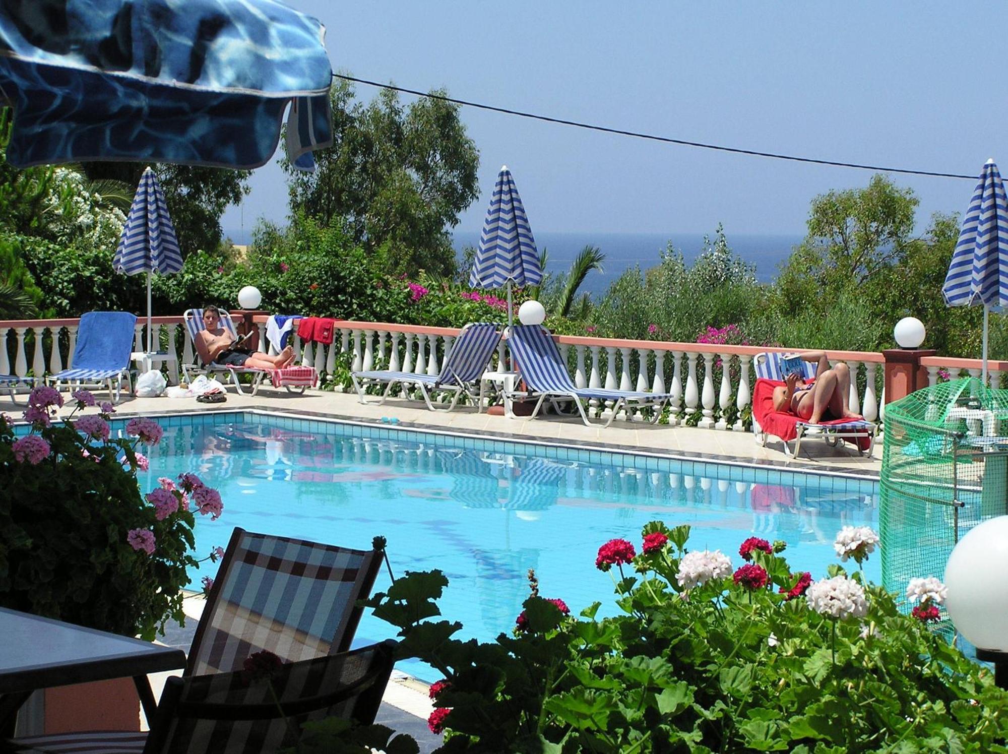 Aparthotel Knossos Pánormos Esterno foto