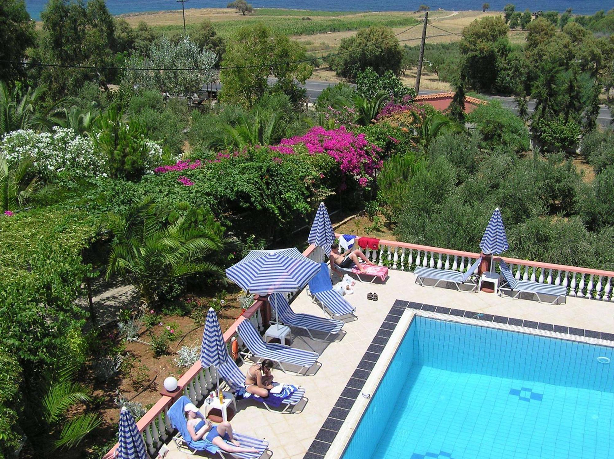 Aparthotel Knossos Pánormos Esterno foto
