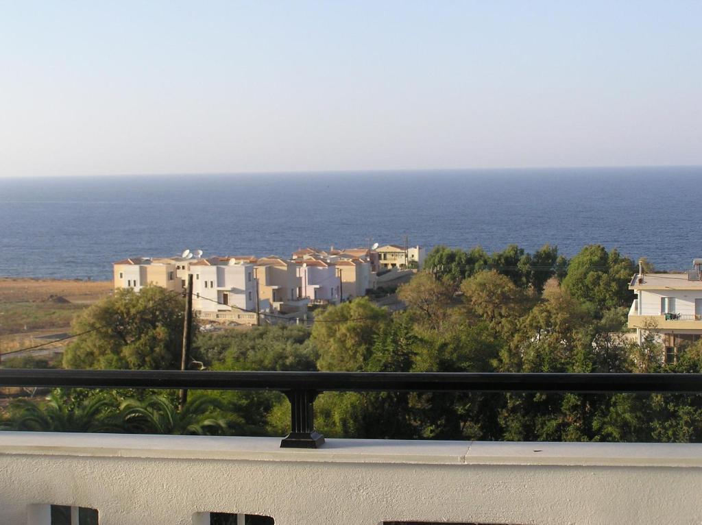 Aparthotel Knossos Pánormos Esterno foto