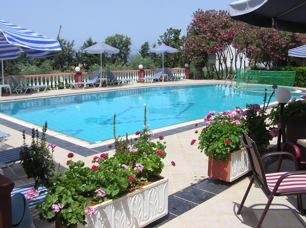 Aparthotel Knossos Pánormos Esterno foto