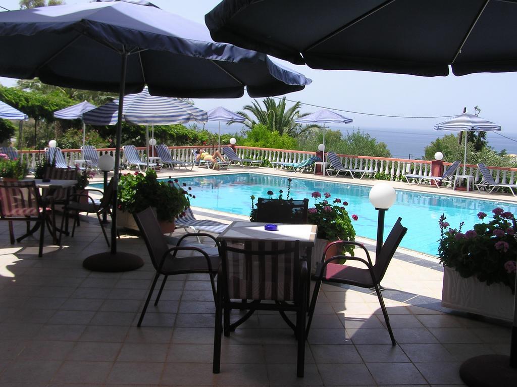Aparthotel Knossos Pánormos Esterno foto