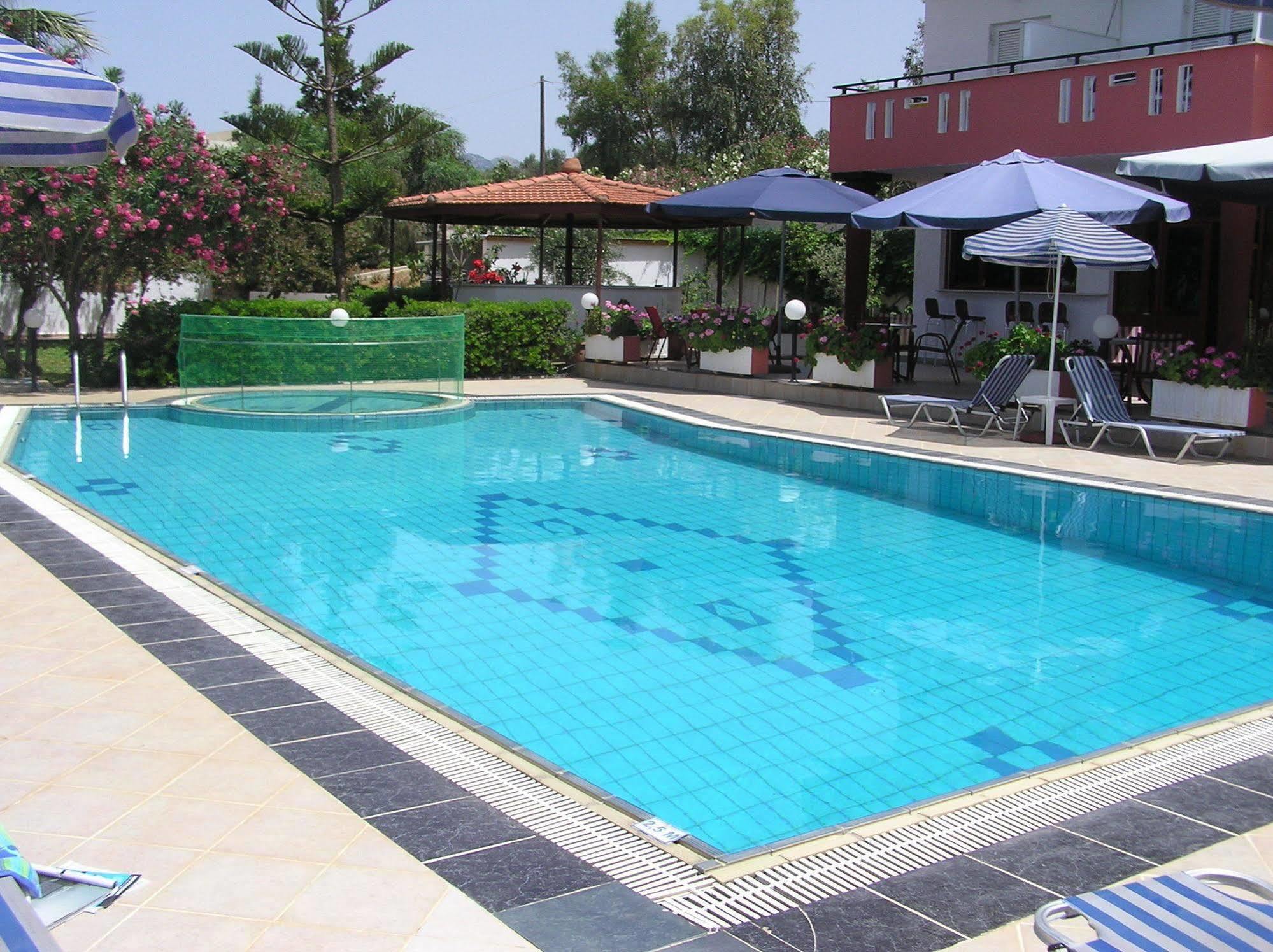 Aparthotel Knossos Pánormos Esterno foto