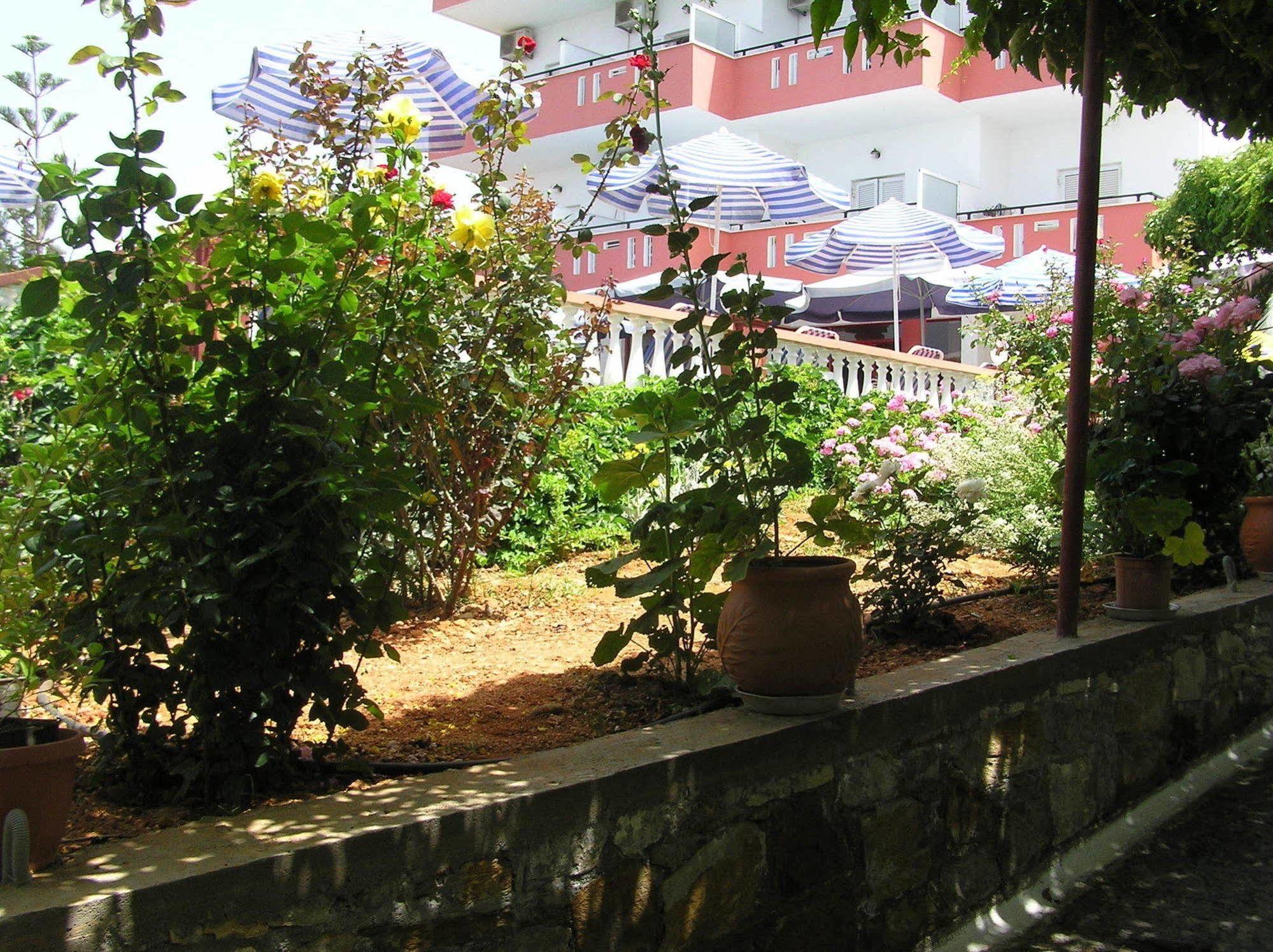 Aparthotel Knossos Pánormos Esterno foto